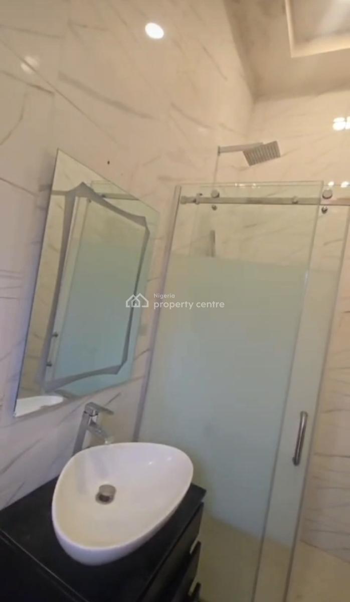 Standard, Spacious 2 Bedroom Apartment, Wuye, Abuja, Flat / Apartment for Rent