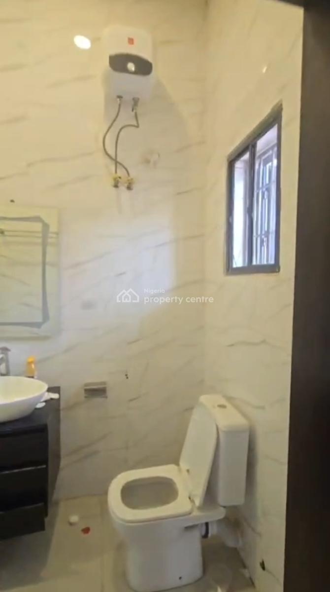 Standard, Spacious 2 Bedroom Apartment, Wuye, Abuja, Flat / Apartment for Rent
