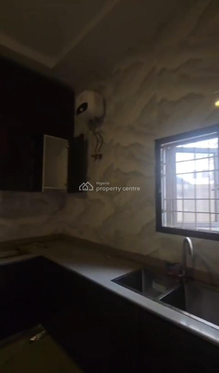 Standard, Spacious 2 Bedroom Apartment, Wuye, Abuja, Flat / Apartment for Rent