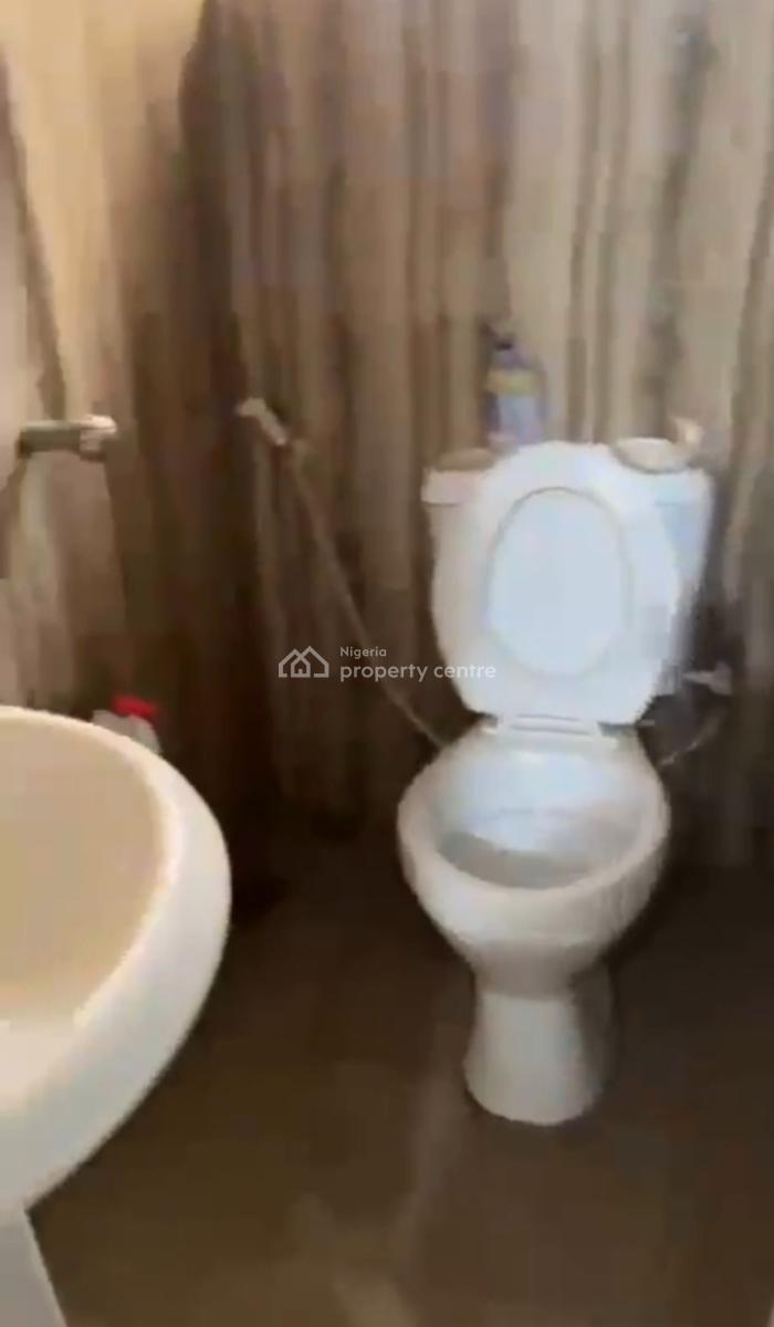 Relatively New 2 Bedroom Apartment Upflat, Gbagada Phase 1, Gbagada, Lagos, Flat / Apartment for Rent