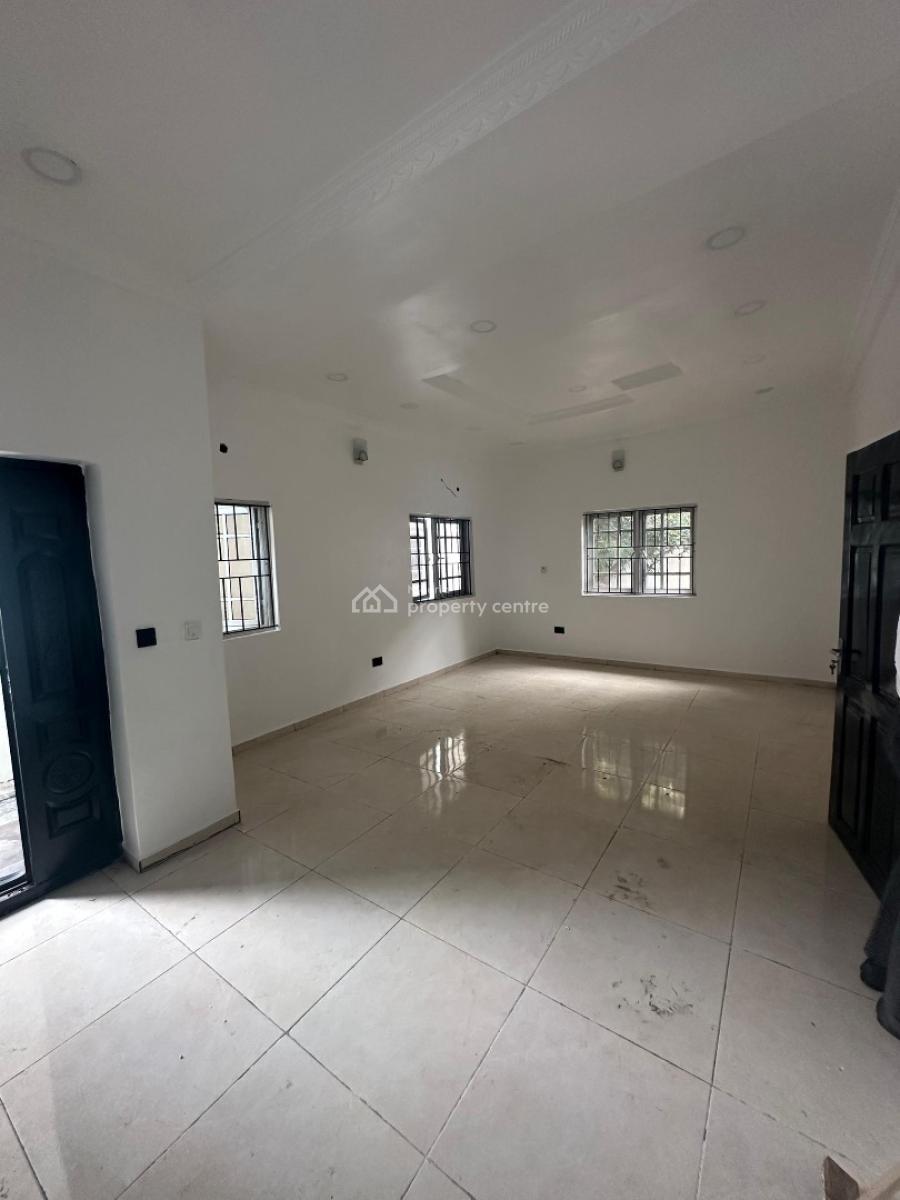 Spacious 2 Bedroom Apartments, Lekki Phase 1, Lekki, Lagos, Flat / Apartment for Rent