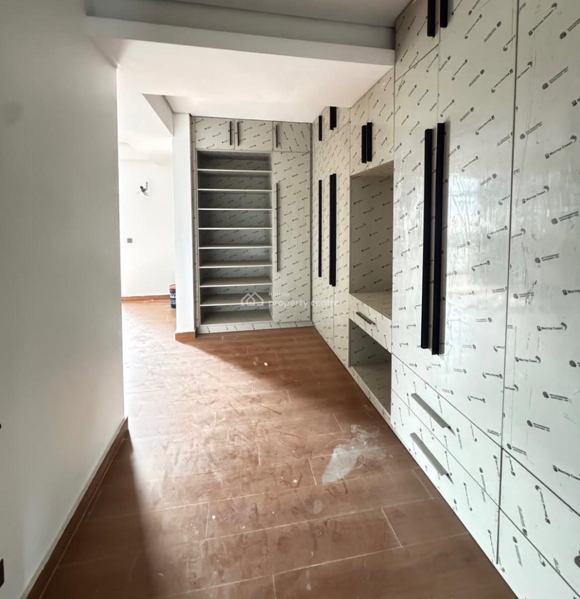 Lovely 3 Bedroom Apartment with Swimming Pool and Bq, Ikoyi, Ikoyi, Lagos, Block of Flats for Sale