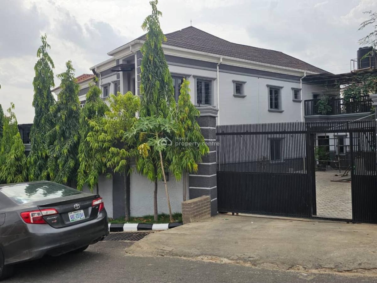 Tastefully Finished 4 Bedroom Terraced Duplex with a Bq, Guzape District, Abuja, Terraced Duplex for Sale