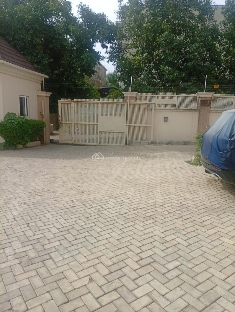 Tastefully Finished 4 Bedroom Terraced Duplex with a Bq, Guzape District, Abuja, Terraced Duplex for Sale