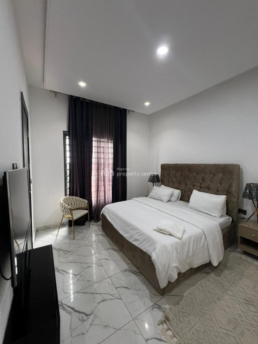 Luxuriously Built 2 Bedroom Apartment, Lekki Phase 1, Lekki, Lagos, Flat / Apartment for Sale