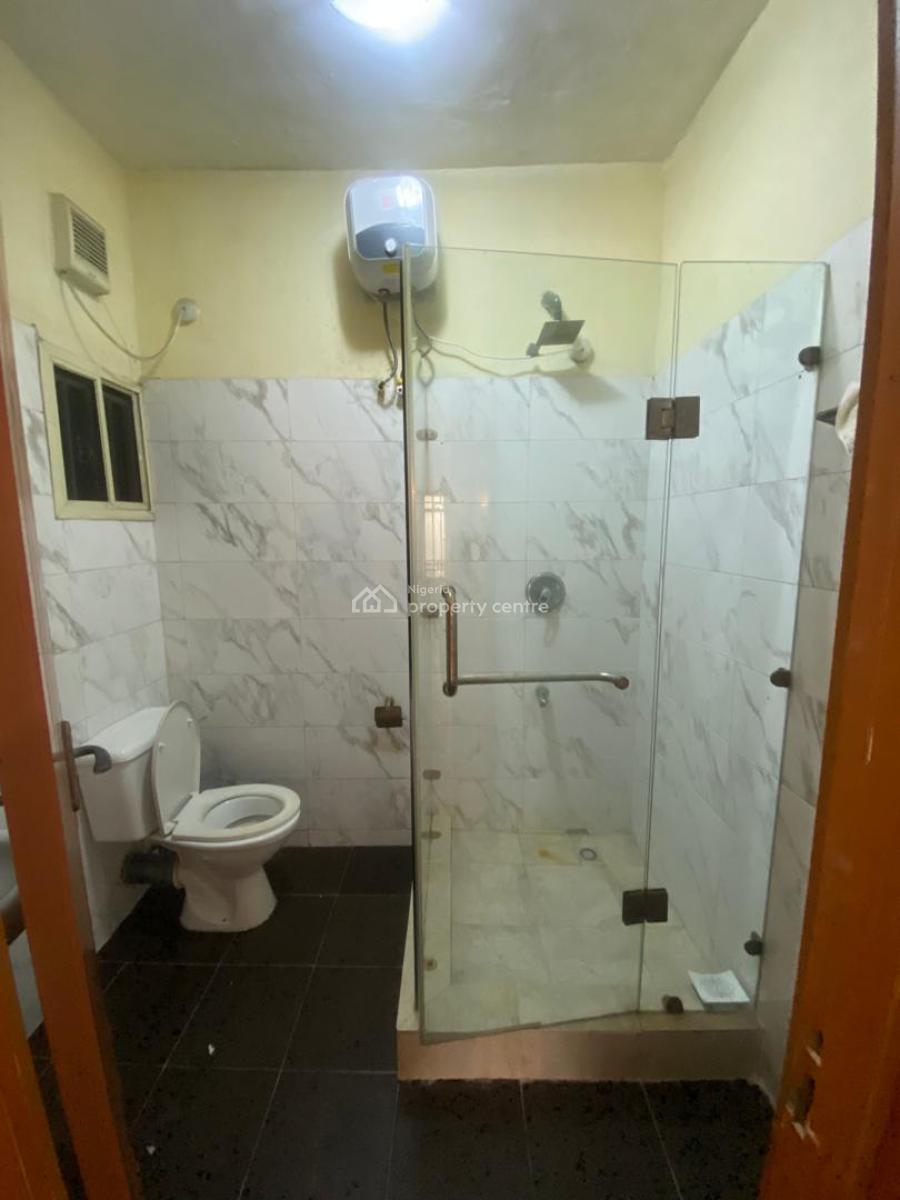 Beautiful 3bedroom in a Code Access Estate, Lekki Right, Lekki Phase 1, Lekki, Lagos, Flat / Apartment for Rent