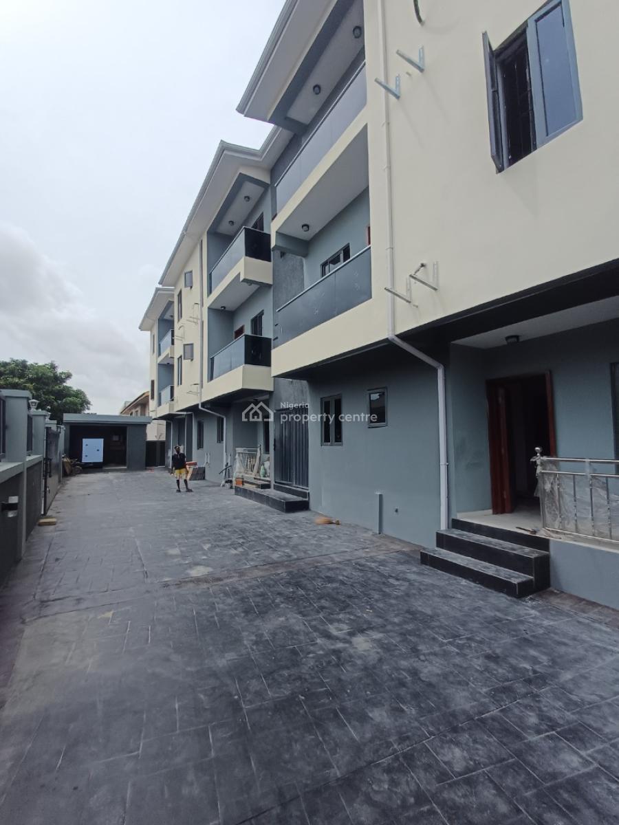 Newly Built 2bedroom Apartment, Off Admiralty Way, Lekki Phase 1, Lekki, Lagos, Flat / Apartment for Rent