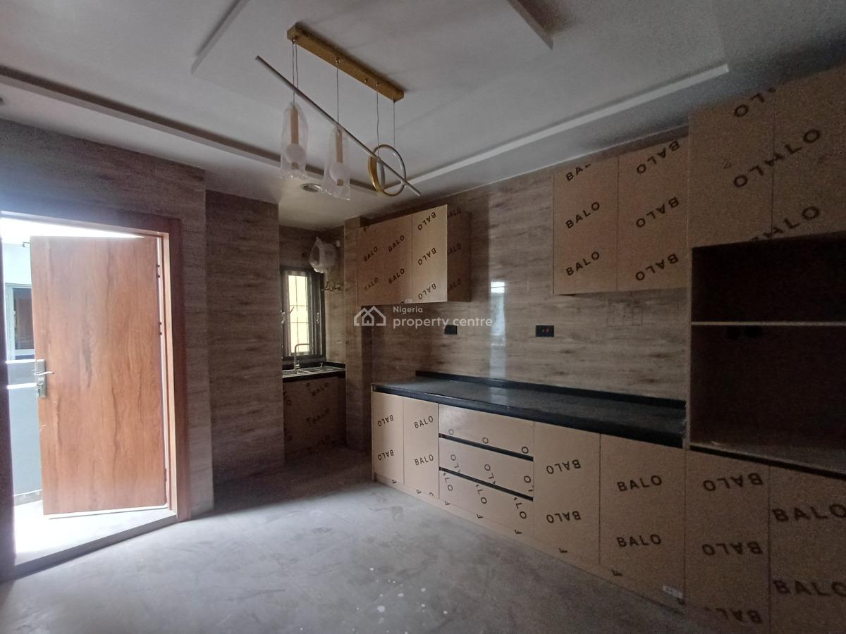 Newly Built 2bedroom Apartment, Off Admiralty Way, Lekki Phase 1, Lekki, Lagos, Flat / Apartment for Rent