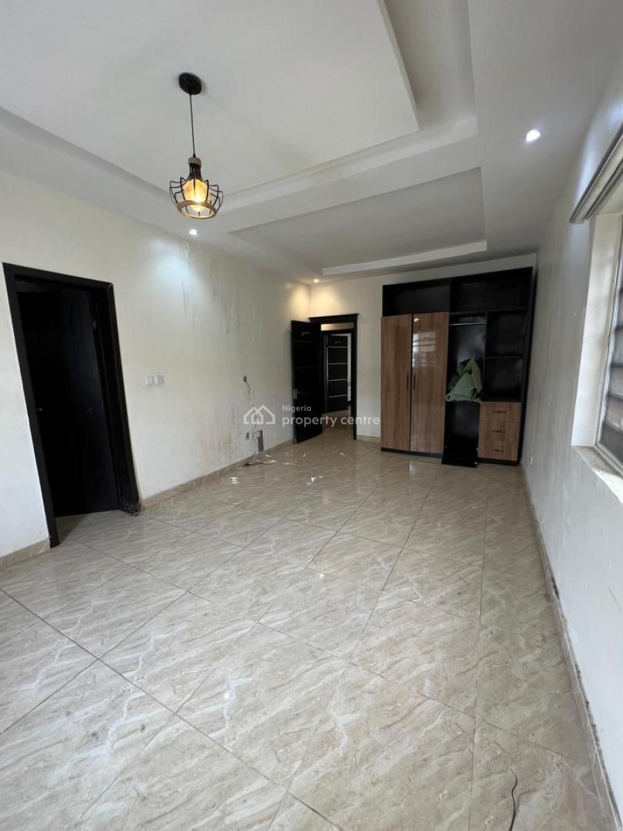 Spacious   Semi Masters Apartment Upstairs, Chisco Ikate, Ikate, Lekki, Lagos, Self Contain (single Rooms) for Rent