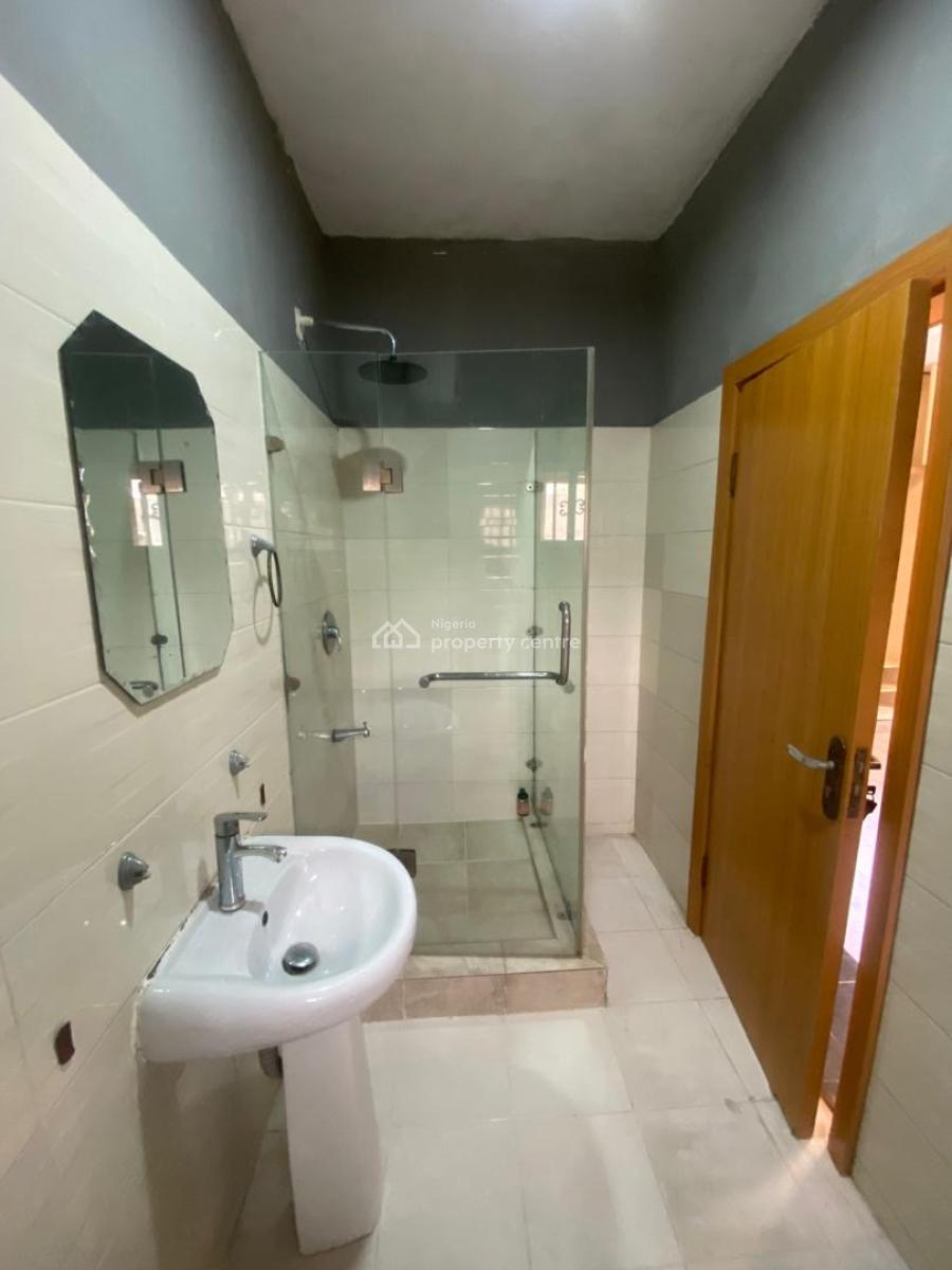 3bedroom Apartment, Lekki Phase 1 Right Hand Side, Lekki, Lagos, Flat / Apartment for Rent