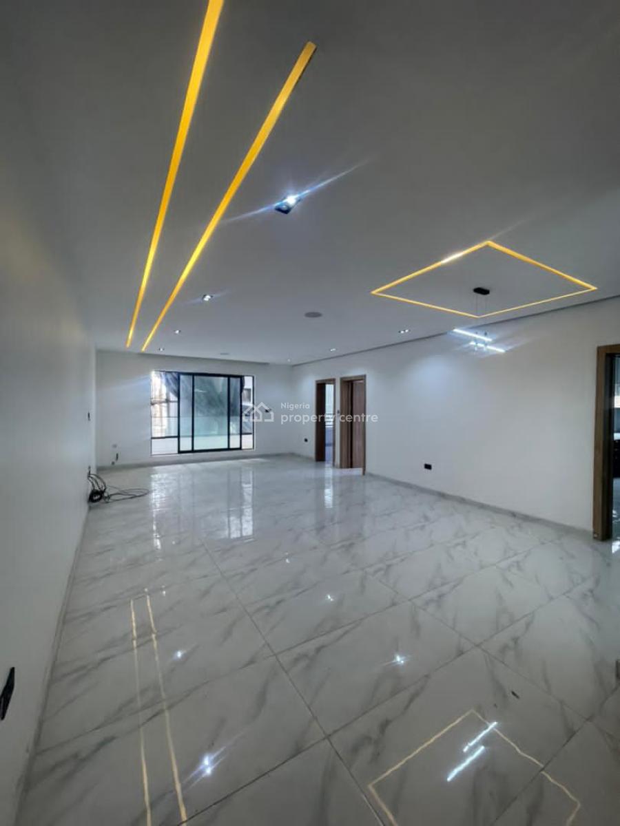 2 Bedrooms Luxury Apartments, Off Freedom Way, Lekki Phase 1, Lekki, Lagos, Flat / Apartment for Sale