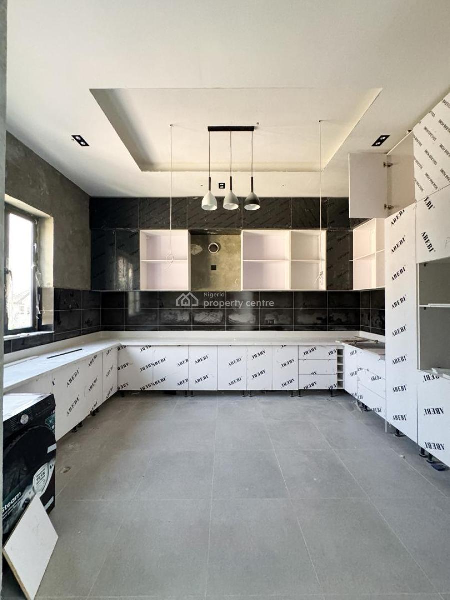 Exquisitely Built 4 Bedroom Terrace Duplex with Bq, Pool & Inverter, Lekki Phase 1, Lekki, Lagos, Terraced Duplex for Sale