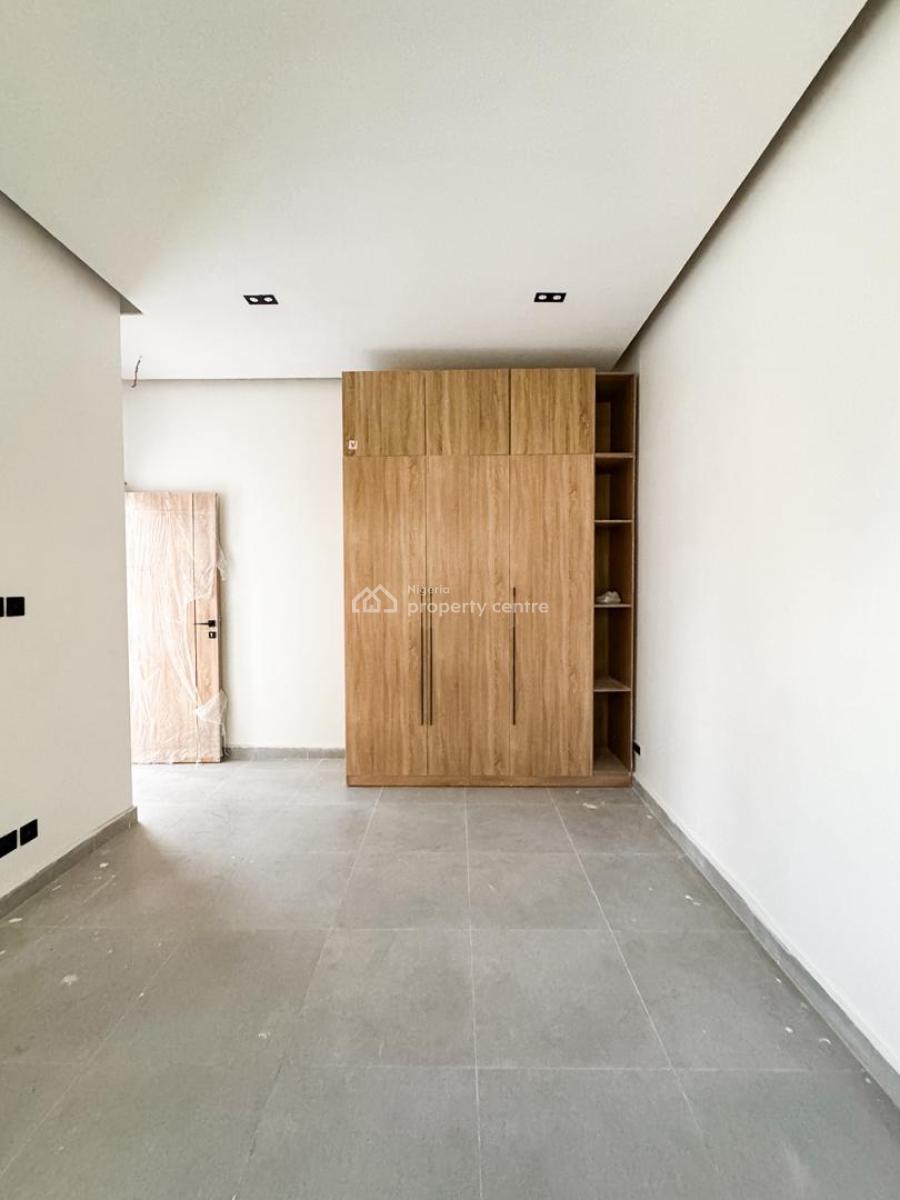 Exquisitely Built 4 Bedroom Terrace Duplex with Bq, Pool & Inverter, Lekki Phase 1, Lekki, Lagos, Terraced Duplex for Sale