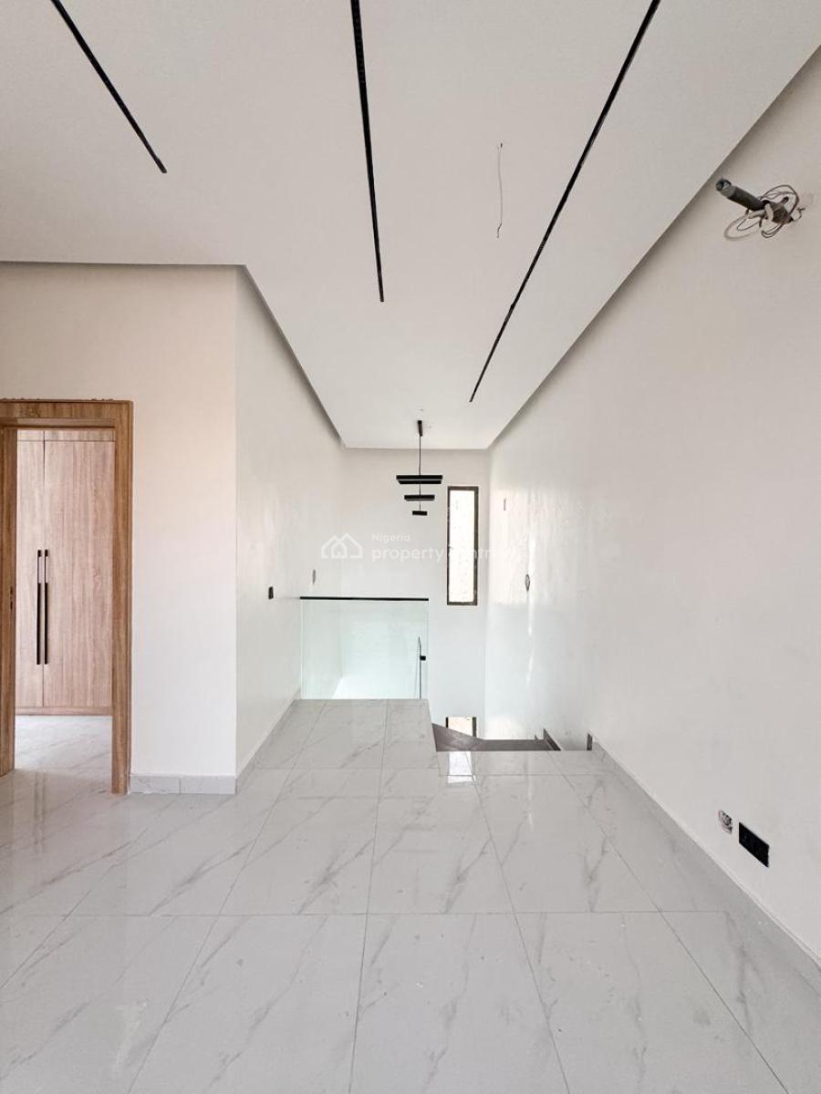 Exquisitely Built 4 Bedroom Terrace Duplex with Bq, Pool & Inverter, Lekki Phase 1, Lekki, Lagos, Terraced Duplex for Sale