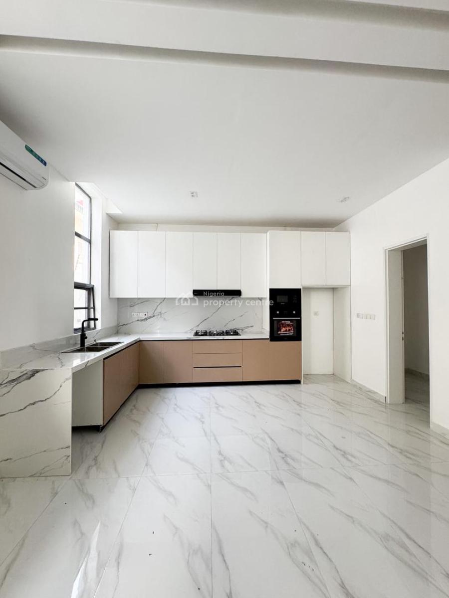 Extravagant 2 Bedroom Apartment with Pool, Gym and Elevator, Lekki Phase 1, Lekki, Lagos, Flat / Apartment for Sale