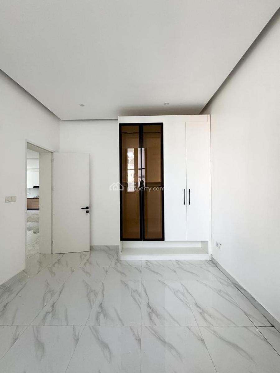 Extravagant 2 Bedroom Apartment with Pool, Gym and Elevator, Lekki Phase 1, Lekki, Lagos, Flat / Apartment for Sale