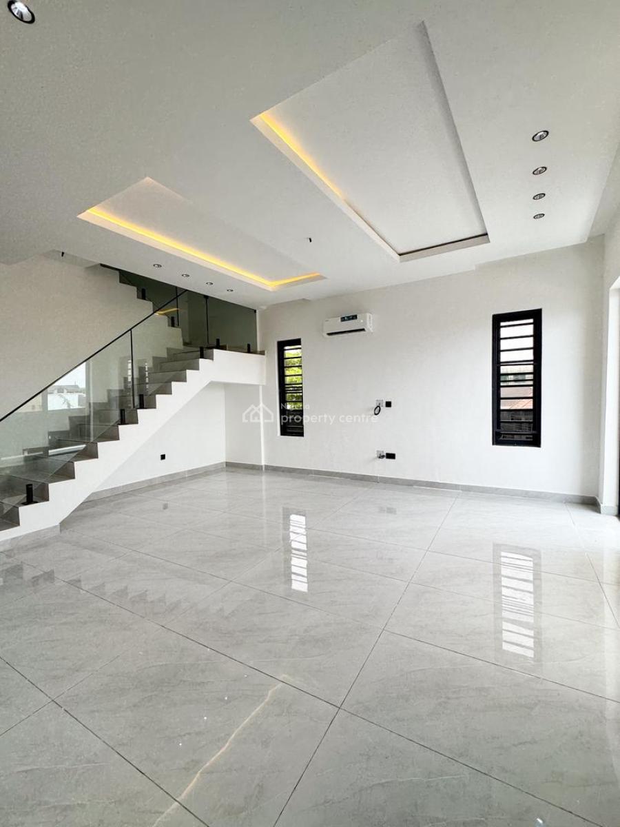 Extravagant 3 Bedroom Maisonette with Bq & Swimming Pool, Lekki Phase 1, Lekki, Lagos, House for Sale