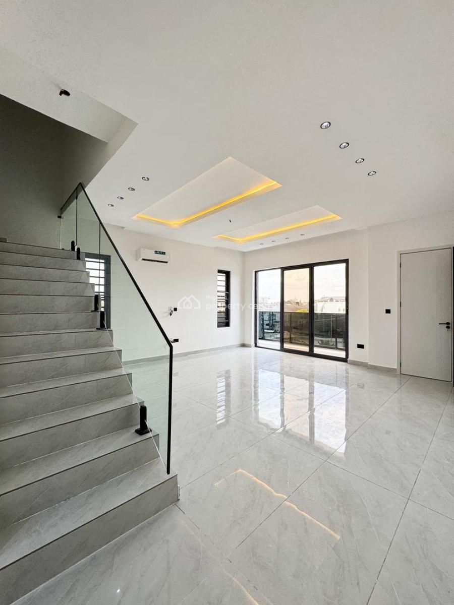 Extravagant 3 Bedroom Maisonette with Bq & Swimming Pool, Lekki Phase 1, Lekki, Lagos, House for Sale