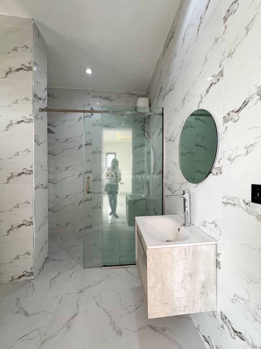 Extravagant 3 Bedroom Maisonette with Bq & Swimming Pool, Lekki Phase 1, Lekki, Lagos, House for Sale