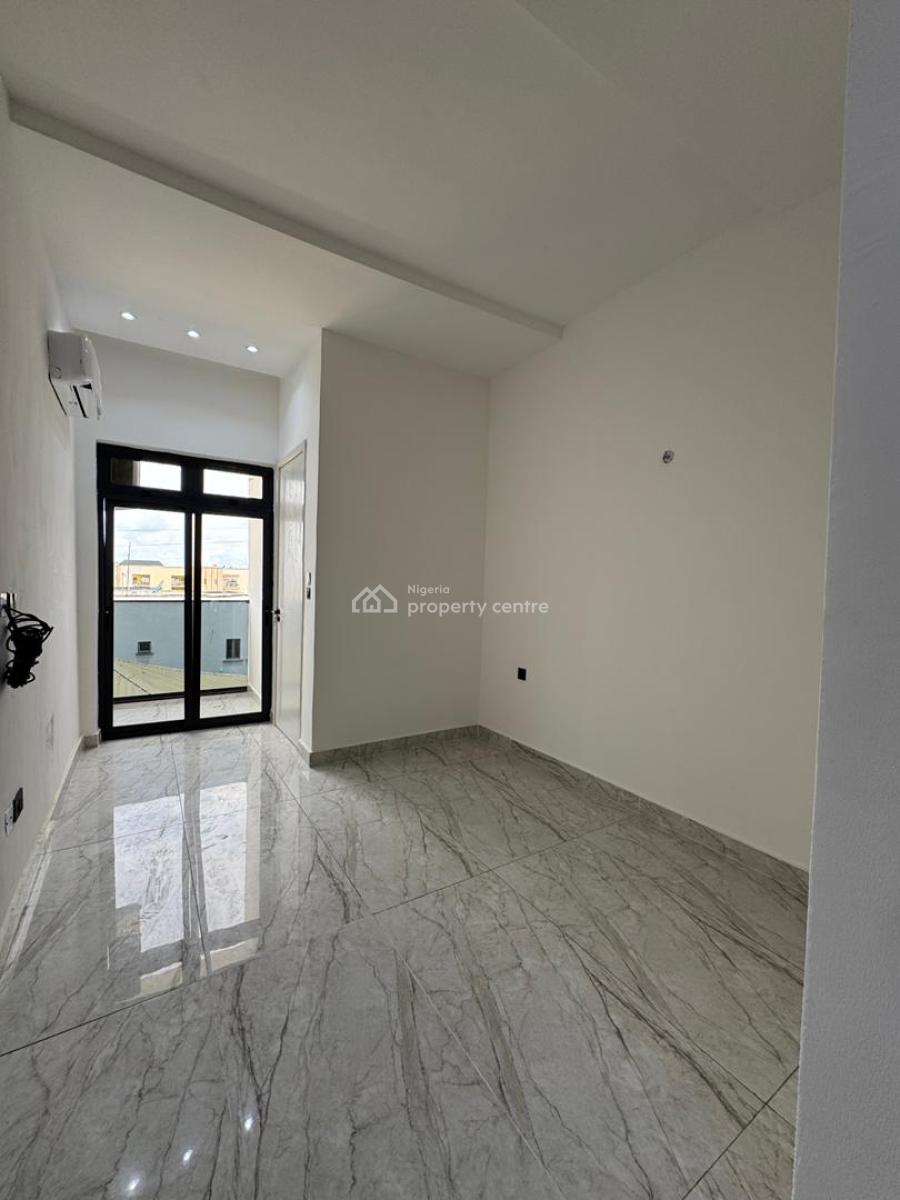 Extravagant 3 Bedroom Maisonette with Bq & Swimming Pool, Lekki Phase 1, Lekki, Lagos, House for Sale