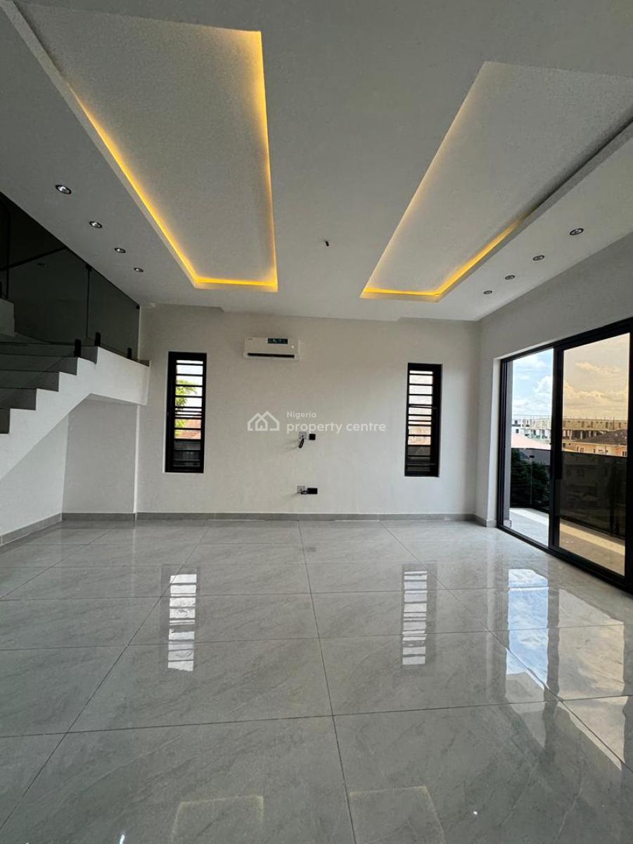 Extravagant 3 Bedroom Maisonette with Bq & Swimming Pool, Lekki Phase 1, Lekki, Lagos, House for Sale