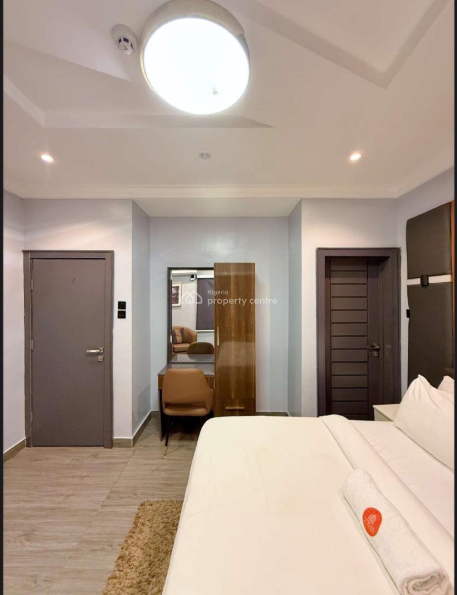 Exclusive 4-bedroom House  with Top Amenities, Ikate, Lekki, Lagos, Detached Bungalow Short Let