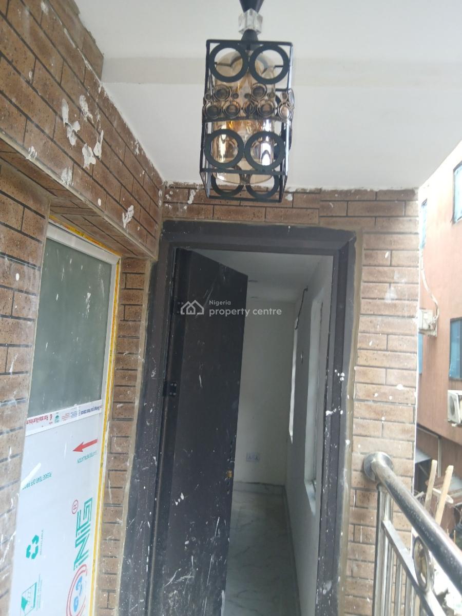 Lovely Fine 2 Bedroom, Yaba, Lagos, Flat / Apartment for Rent