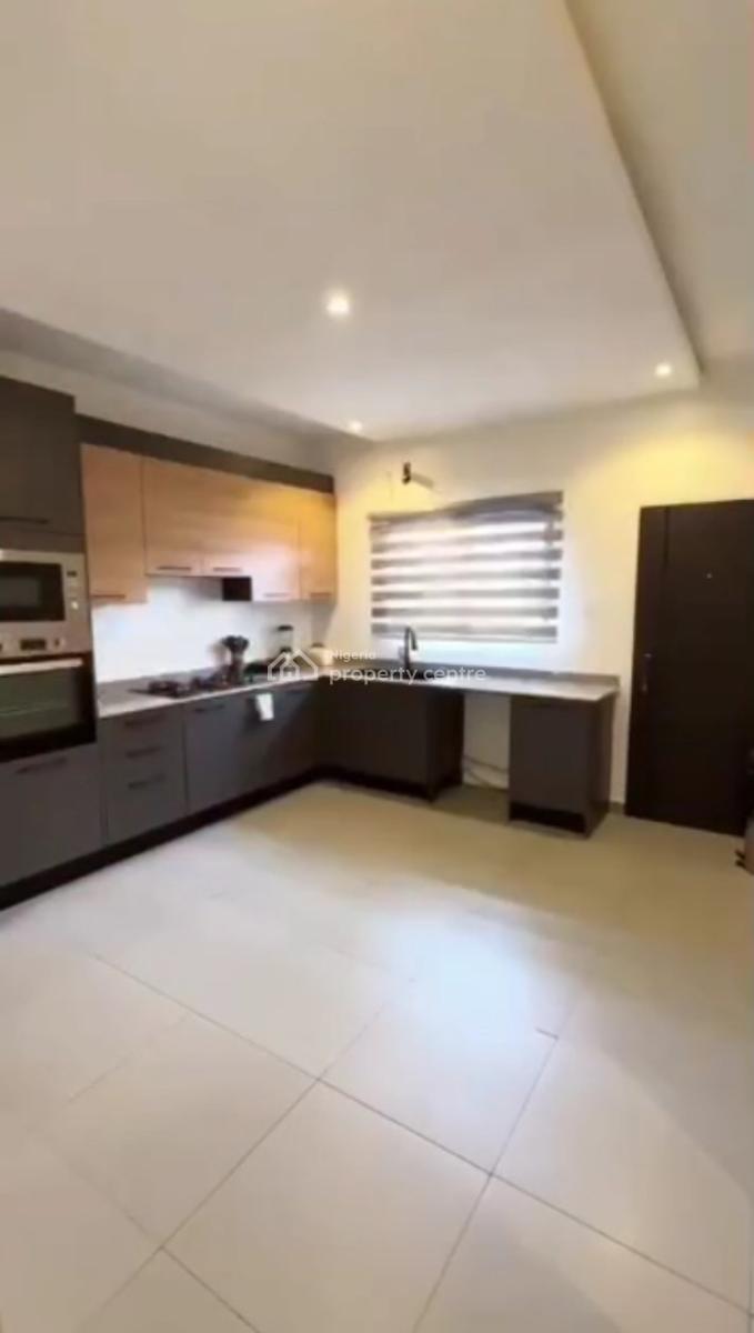 Alexia Beautiful 2 Bedroom with a Swimming Pool, a Gym and 4 Balconies, Lekki Phase 1, Lekki, Lagos, Flat / Apartment Short Let