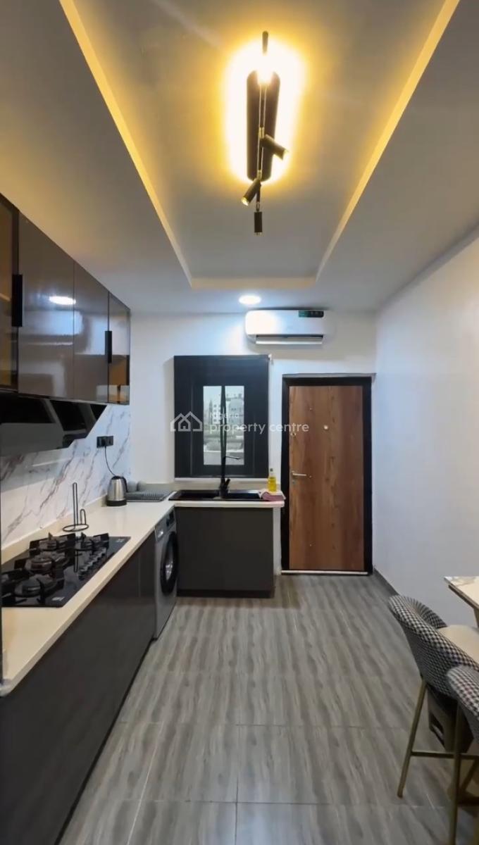 Smart Luxury Two Bedroom Apartment with   Swimming Pool and  Ps5, Lekki Phase 1, Lekki, Lagos, Flat / Apartment Short Let