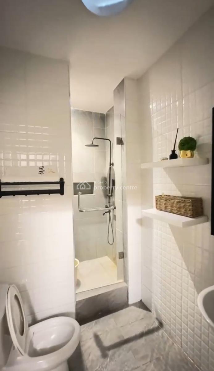 Smart Luxury Two Bedroom Apartment with   Swimming Pool and  Ps5, Lekki Phase 1, Lekki, Lagos, Flat / Apartment Short Let