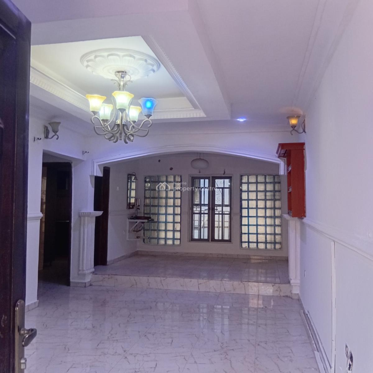 Luxurious Spacious 4bedroom Flat Upstairs, Unity Estate, Off Cooperative Villa Estate, Badore, Ajah, Lagos, Flat / Apartment for Rent