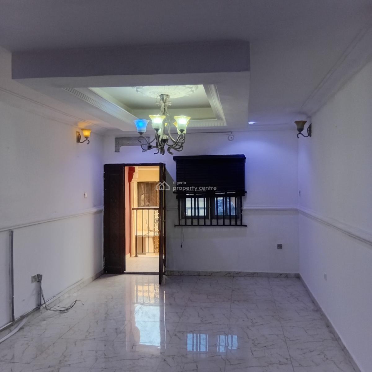 Luxurious Spacious 4bedroom Flat Upstairs, Unity Estate, Off Cooperative Villa Estate, Badore, Ajah, Lagos, Flat / Apartment for Rent