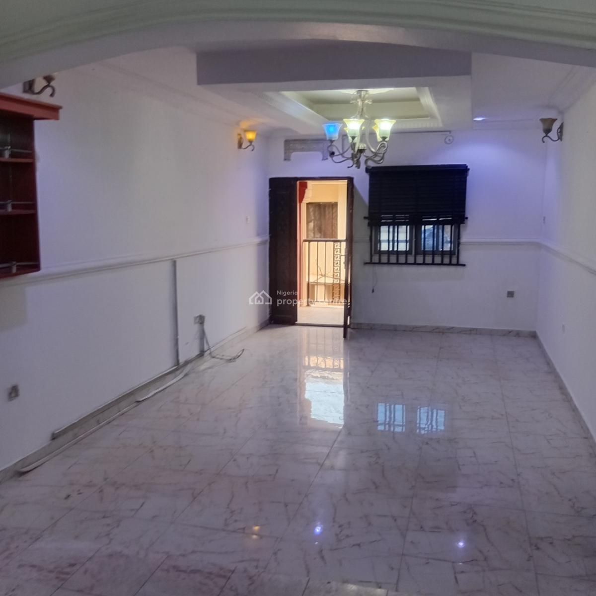 Luxurious Spacious 4bedroom Flat Upstairs, Unity Estate, Off Cooperative Villa Estate, Badore, Ajah, Lagos, Flat / Apartment for Rent