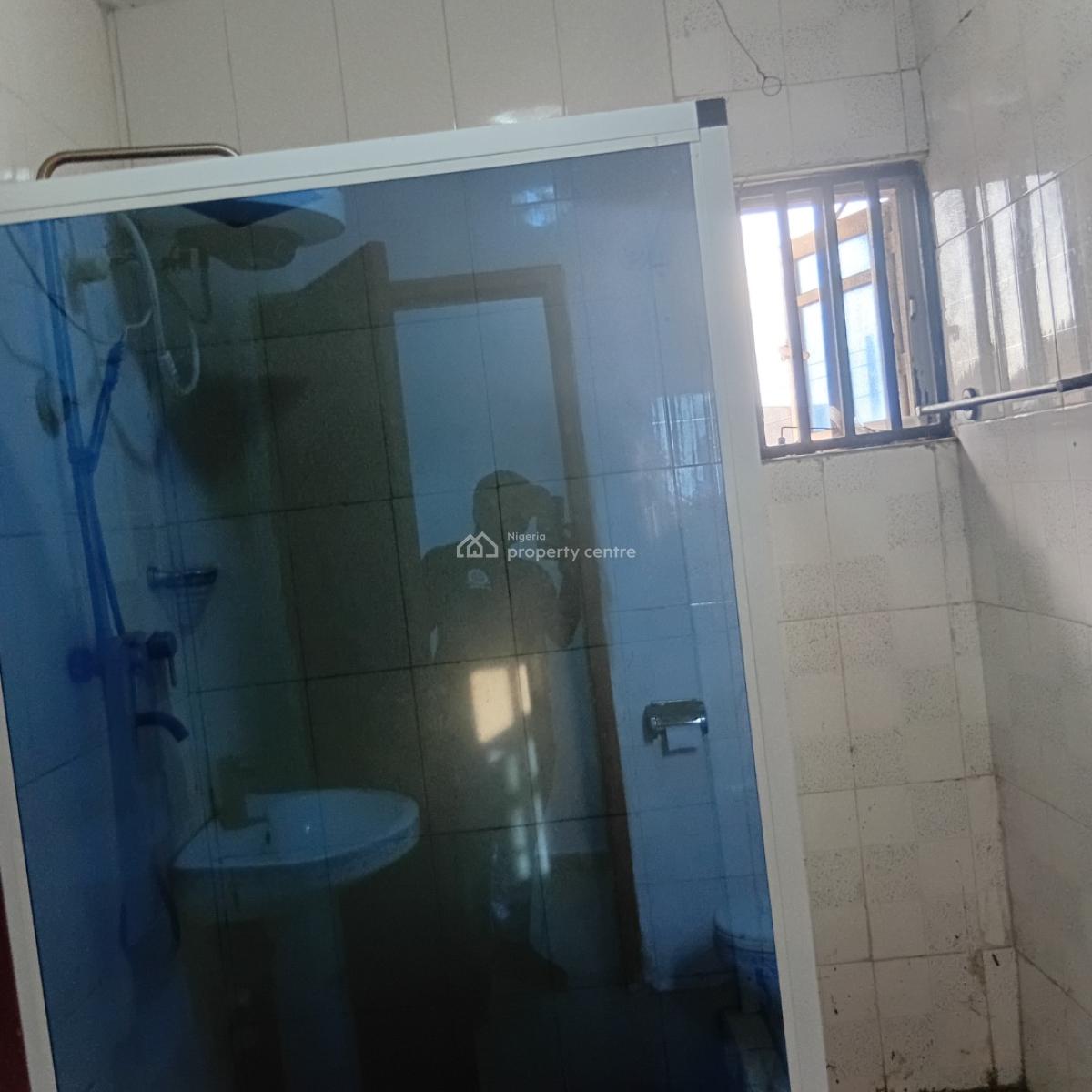 Luxurious Spacious 4bedroom Flat Upstairs, Unity Estate, Off Cooperative Villa Estate, Badore, Ajah, Lagos, Flat / Apartment for Rent