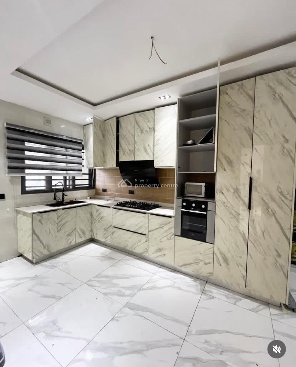 Luxurious 3 Bedroom Apartment with Pool,gym,elevator and Bq, Lekki Right, Lekki, Lagos, Flat / Apartment for Rent