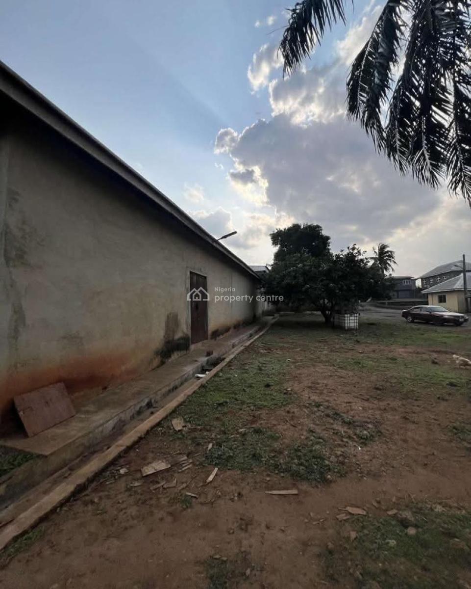 Land Size: 6 Acres  Title: C of Otenement Apartments, Warehouses, Bung, Old-ife Road, Ibadan - Oyo State. Close Proximity to Airport Junction/, Ibadan, Oyo, Mixed-use Land for Sale