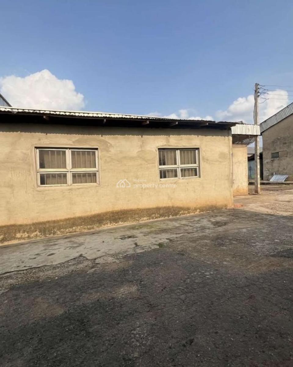Land Size: 6 Acres  Title: C of Otenement Apartments, Warehouses, Bung, Old-ife Road, Ibadan - Oyo State. Close Proximity to Airport Junction/, Ibadan, Oyo, Mixed-use Land for Sale