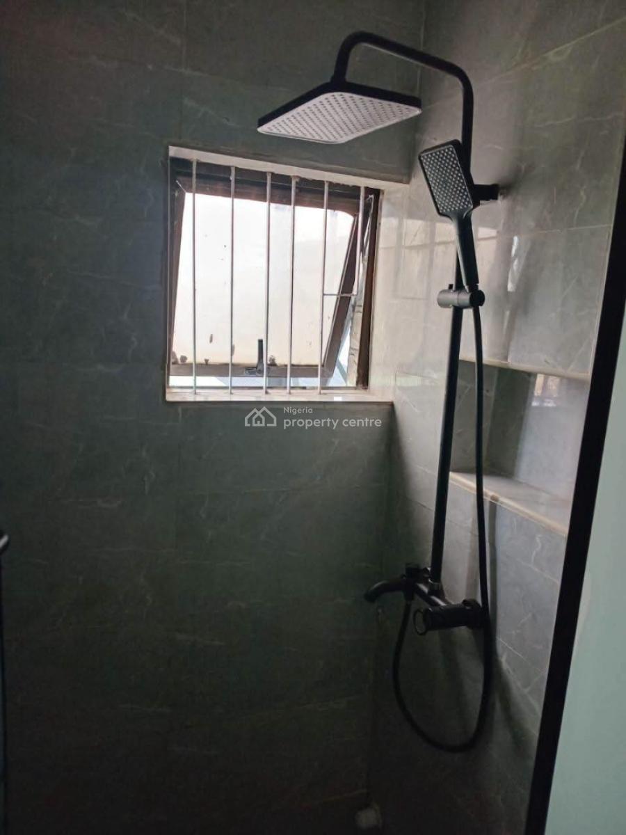 a Spacious and Lovely 3 Bedroom Luxury Apartment, Oyadiran Estate, Sabo, Yaba, Lagos, Flat / Apartment for Rent