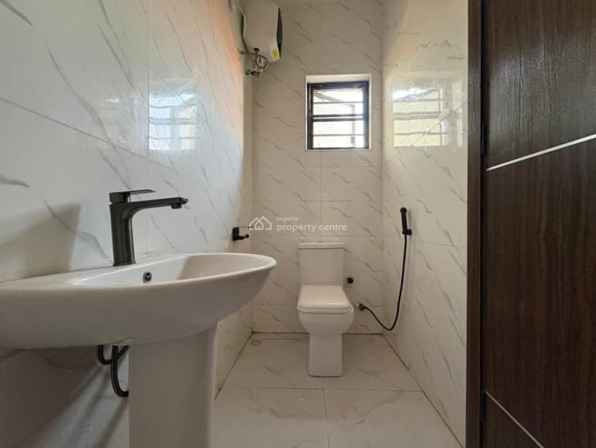 Well Finished 2 Bedroom Apartment, Igbo Efon, Lekki, Lagos, Flat / Apartment for Sale
