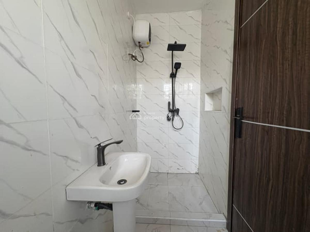 Well Finished 2 Bedroom Apartment, Igbo Efon, Lekki, Lagos, Flat / Apartment for Sale