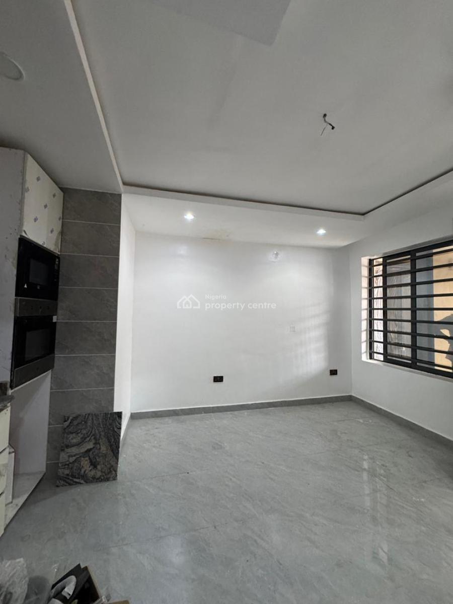 Beautiful 2 Bedroom Apartment Plus Car Parking Garage, Surulere, Lagos, House for Sale