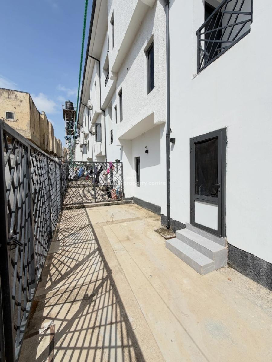 4 Bedrooms Terrace Duplex with Bq, Guzape District, Abuja, Terraced Duplex for Rent