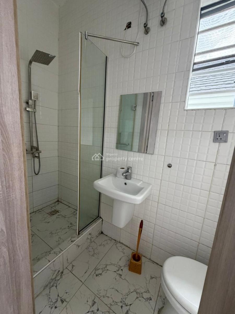Standard Single Room in a Duplex Shared Apartment with Pool Gym and 24hrs Light, Royal Pine Estate Orchid Road, Lekki, Lagos, Self Contain (single Rooms) for Rent
