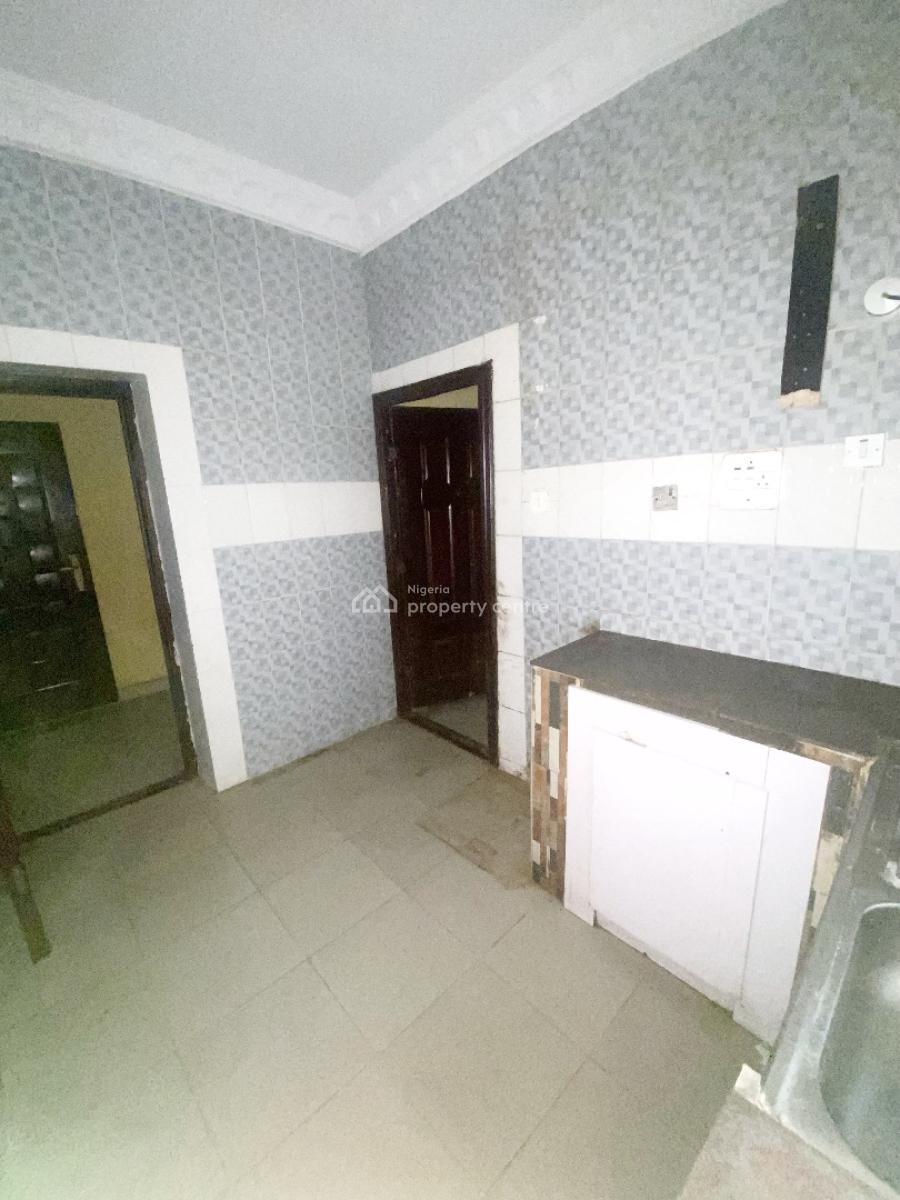 Luxury 3 Bedroom Flat, Gra Phase 1, Magodo, Lagos, Flat / Apartment for Rent