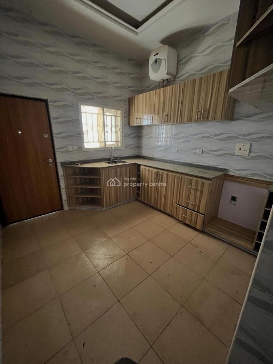 Luxurious 4 Bedroom Fully Detached Duplex in an Estate, Lugbe District, Abuja, Detached Duplex for Rent