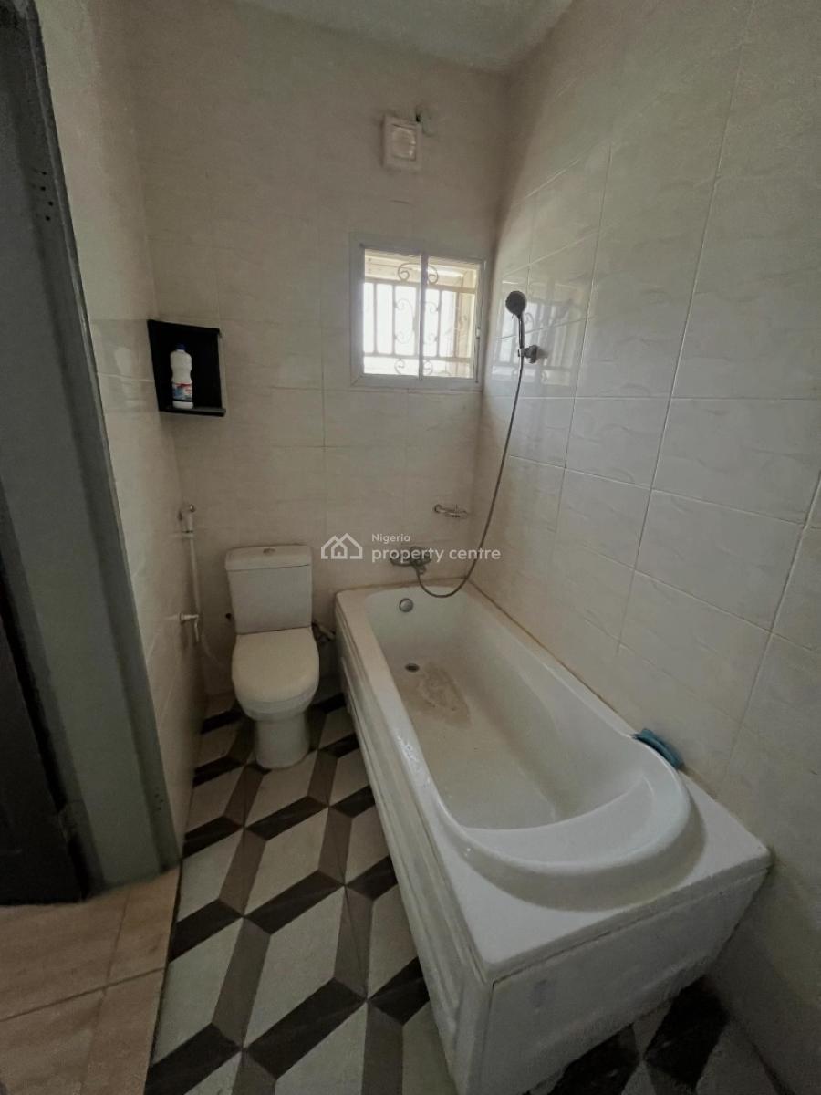 Luxurious 4 Bedroom Fully Detached Duplex in an Estate, Lugbe District, Abuja, Detached Duplex for Rent