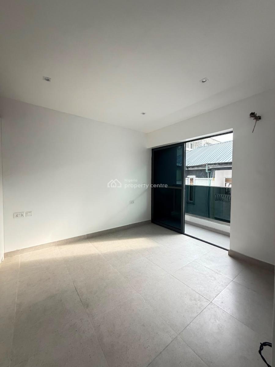 Very Spacious 3 Bedroom Apartment with Swimming Pool, Ikate, Lekki, Lagos, Flat / Apartment for Sale