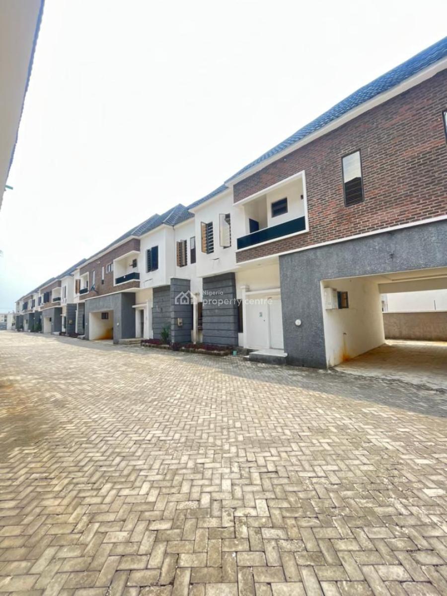 Serviced 4 Bedroom Duplex, Mini Court, Off Orchid Hotel Road, Lafiaji, Lekki, Lagos, Terraced Duplex for Rent