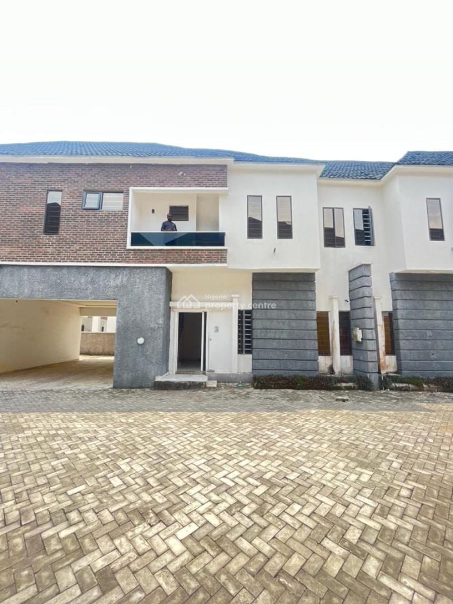 Serviced 4 Bedroom Duplex, Mini Court, Off Orchid Hotel Road, Lafiaji, Lekki, Lagos, Terraced Duplex for Rent