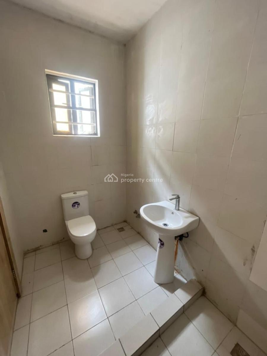 Serviced 4 Bedroom Duplex, Mini Court, Off Orchid Hotel Road, Lafiaji, Lekki, Lagos, Terraced Duplex for Rent